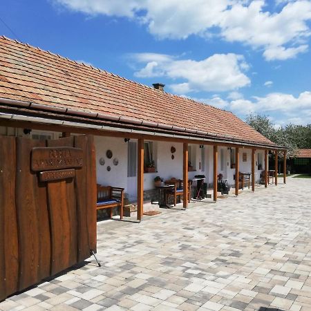 Szilvásvárad Bobita Apartmanhaz מראה חיצוני תמונה